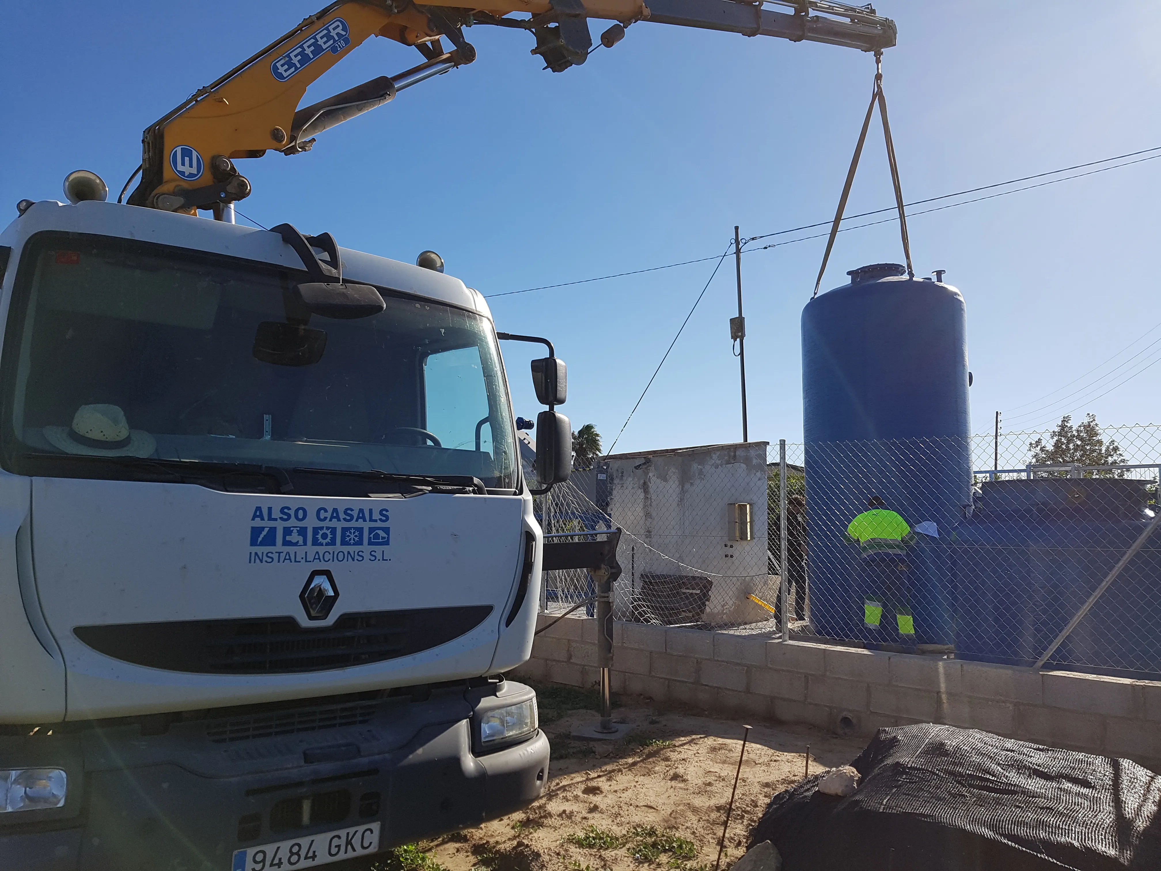 Instalación de depósitos para planta depuradora